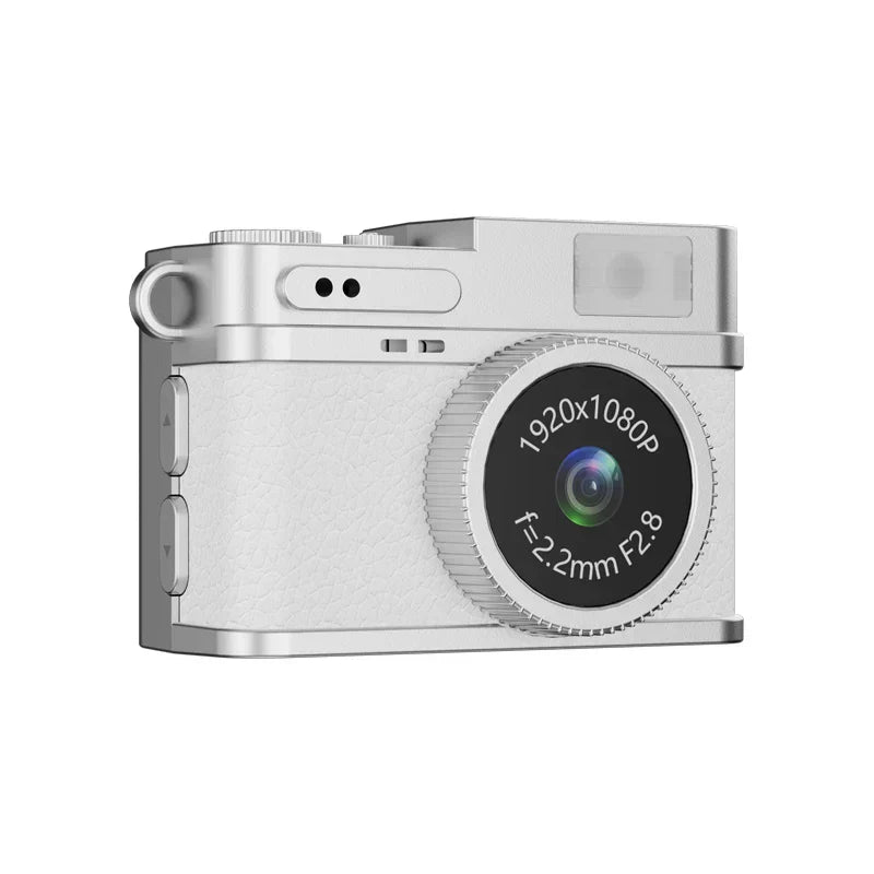 Captura fotos y videos con una cámara digital realmente compacta, inspirada en el diseño retro. La S150 cabe fácilmente en el bolsillo y también puede llevarse como accesorio gracias a sus argollas laterales.